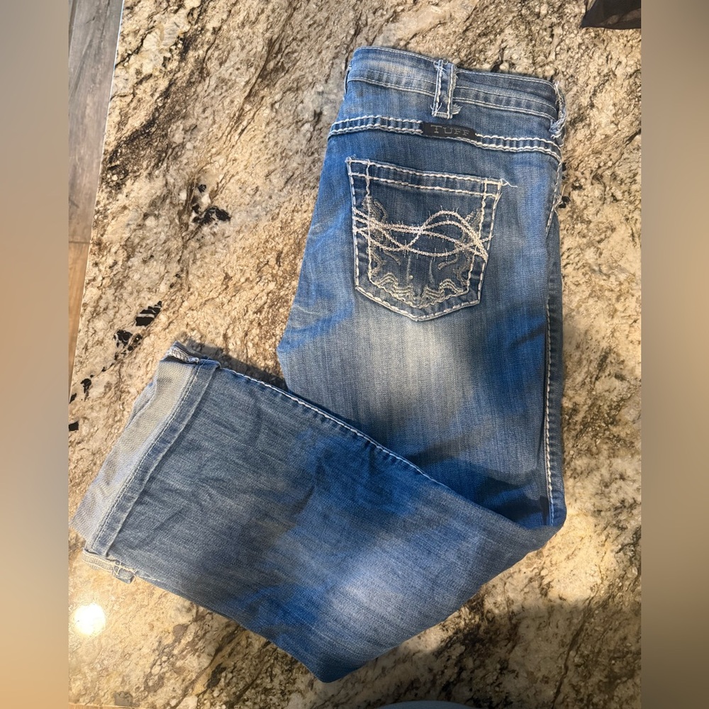 Cowgirl Tuff Light Blue Distressed Capri Jeans “Shine On”
